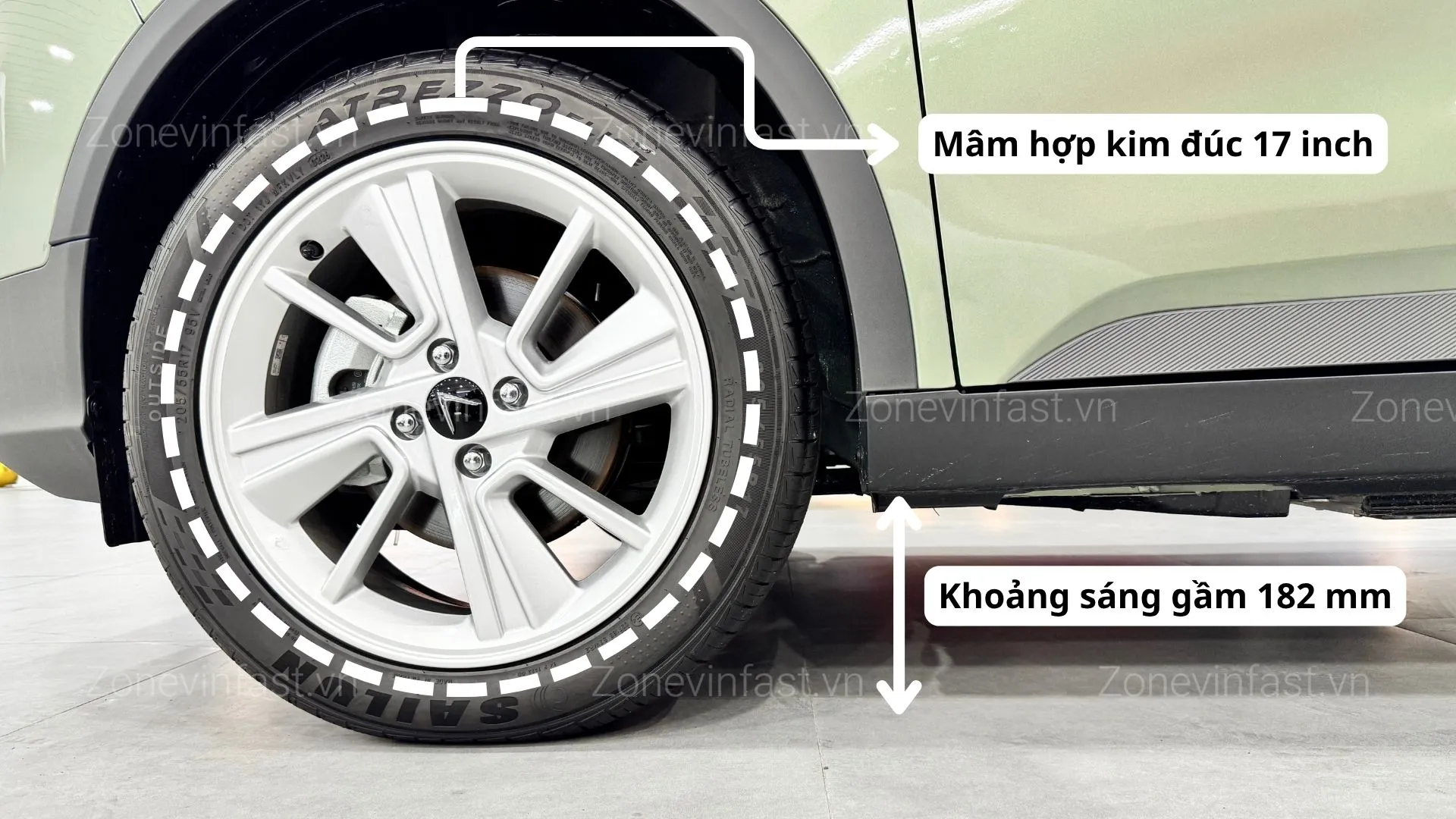 Mâm đúc hợp kim 17 inch và khoảng sáng gầm 182mm của xe VinFast VF 5 Plus