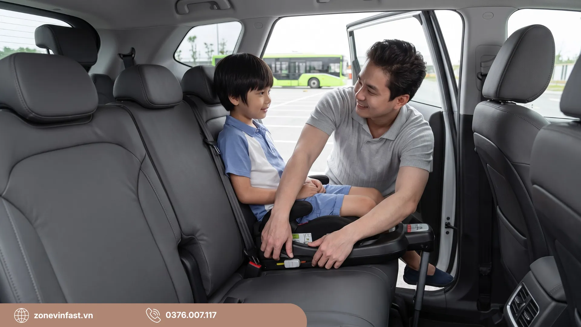 Trang bị móc cố định ghế trẻ em ISOFIX an toàn trên ô tô điện 7 chỗ VinFast VF MPV 7. Nhận báo giá lăn bánh VF MPV 7.