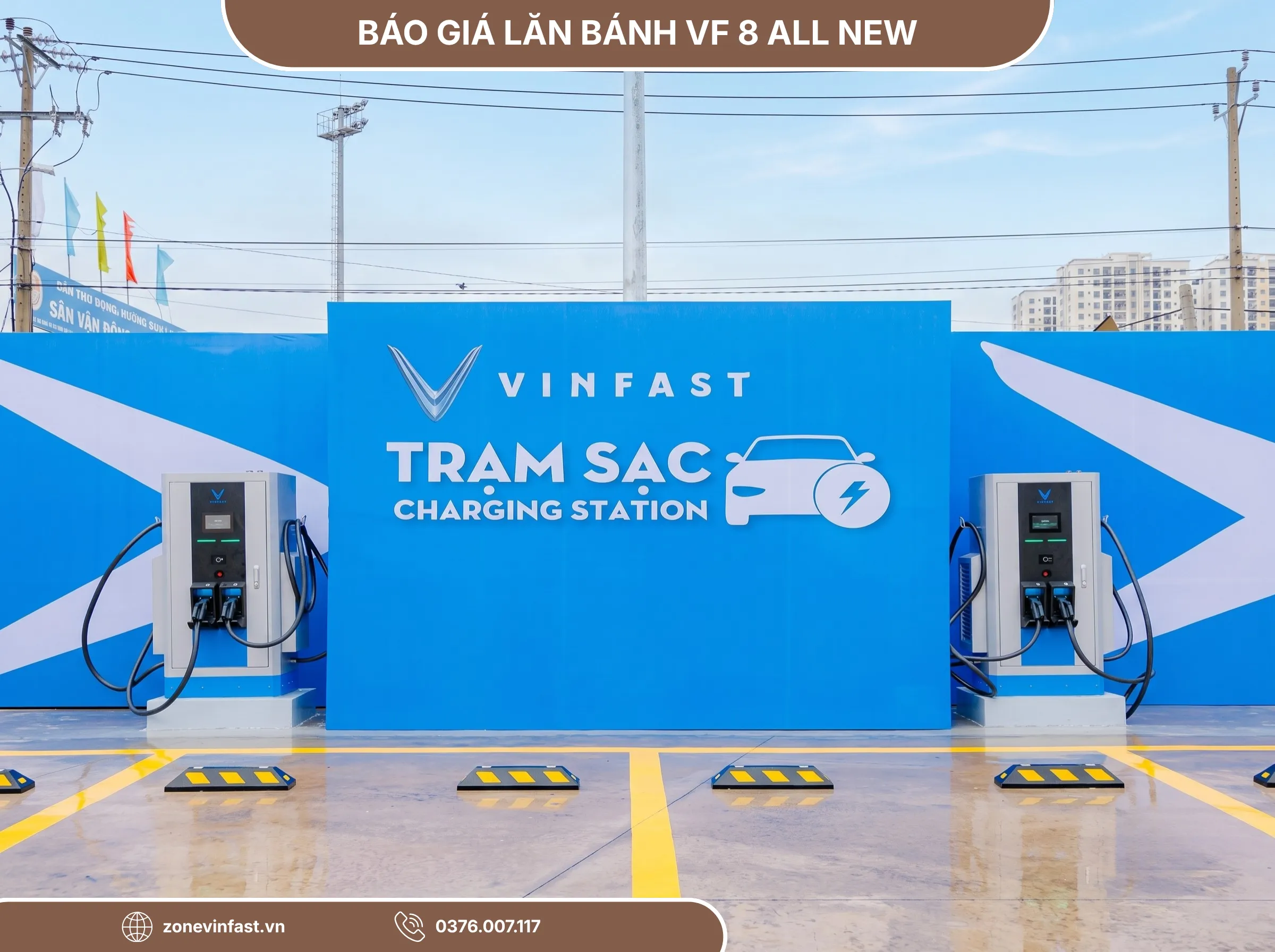 Ô tô điện VinFast VF 8 All New đang sạc pin tại trạm sạc nhanh V-GREEN công suất lớn.